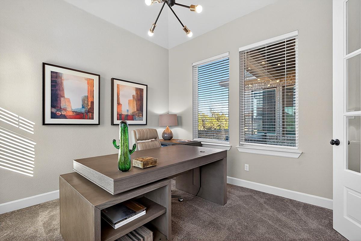 156 Village Oak Dr, Austin, TX 78737