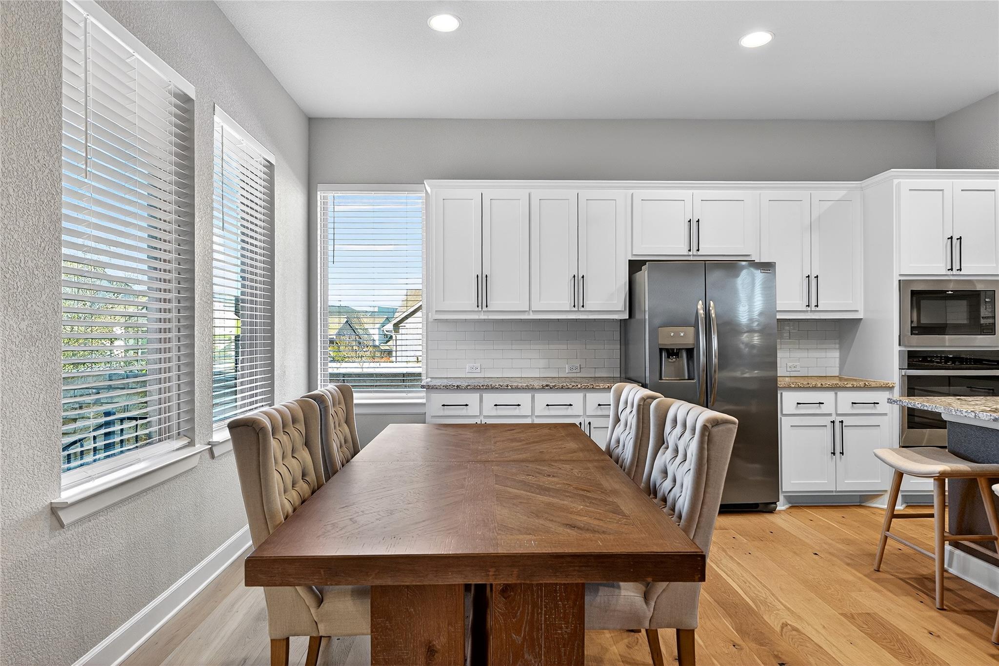 156 Village Oak Dr, Austin, TX 78737