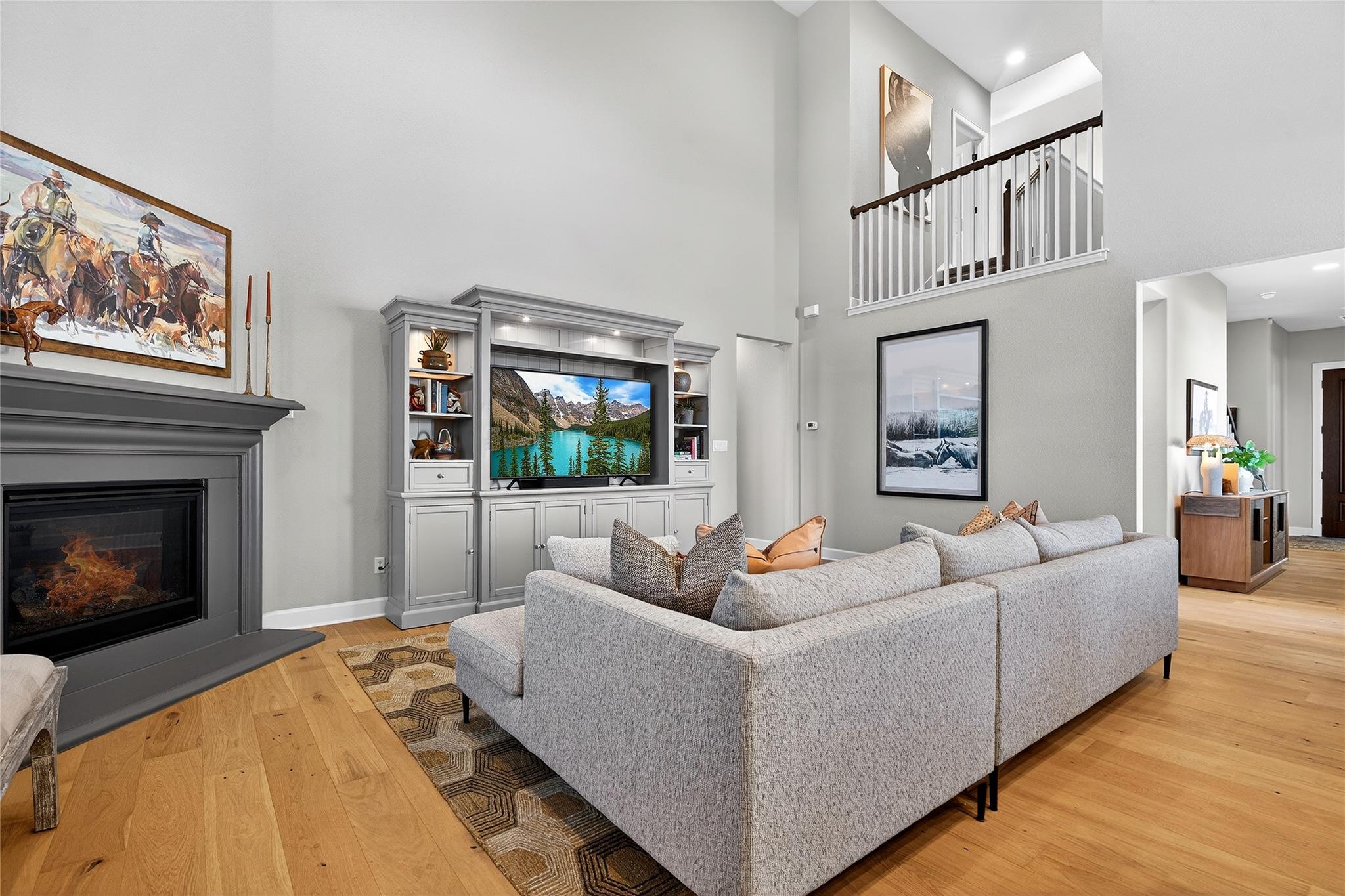 156 Village Oak Dr, Austin, TX 78737