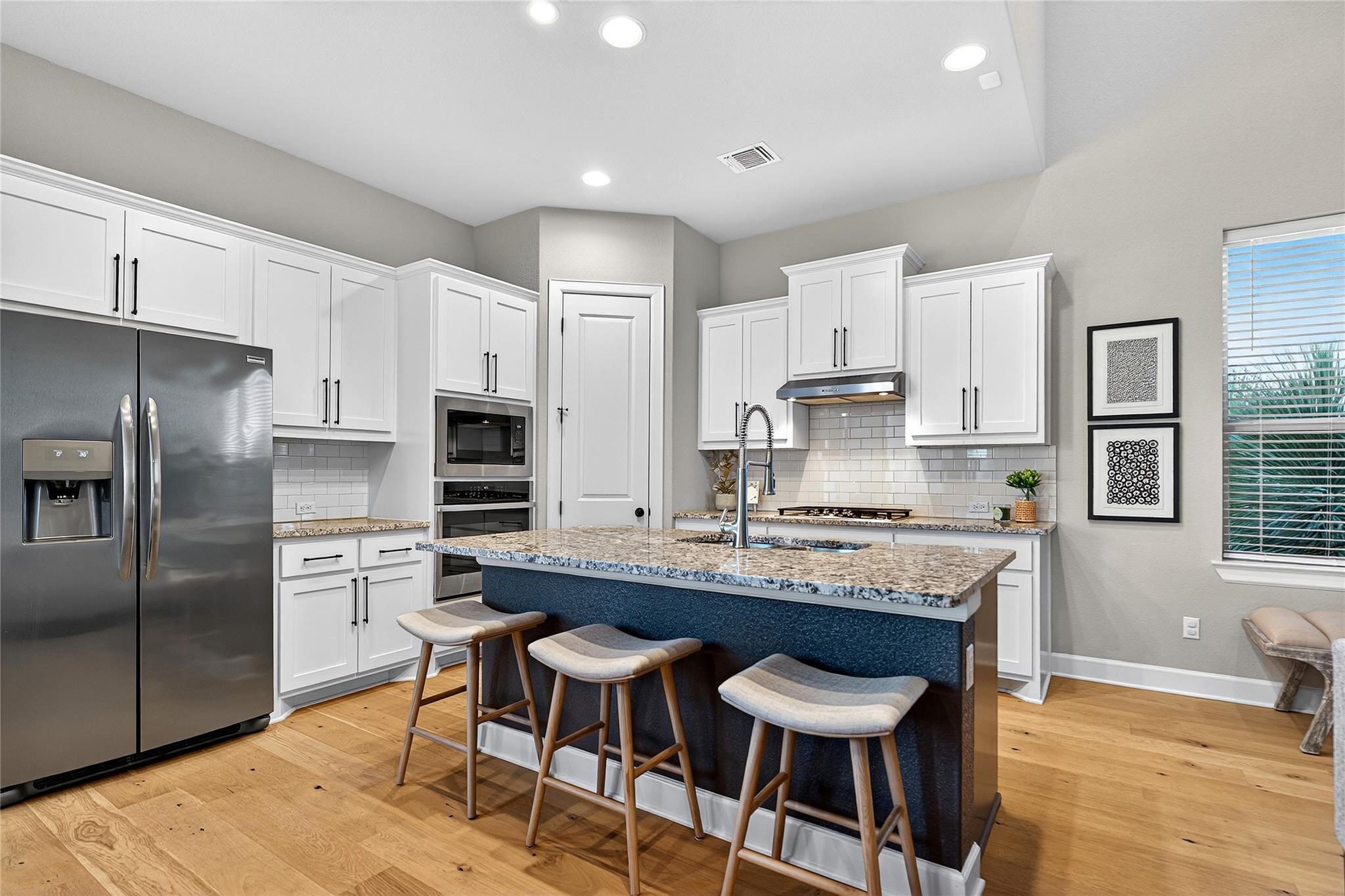 156 Village Oak Dr, Austin, TX 78737