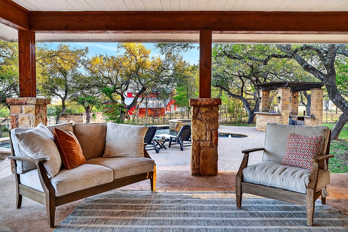 301 Medlin Creek Loop, Dripping Springs, TX 78620