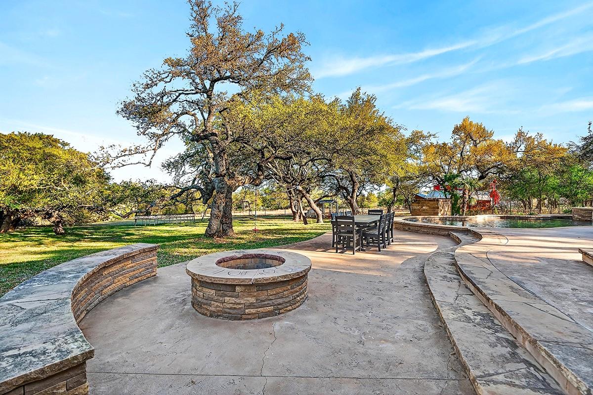 301 Medlin Creek Loop, Dripping Springs, TX 78620