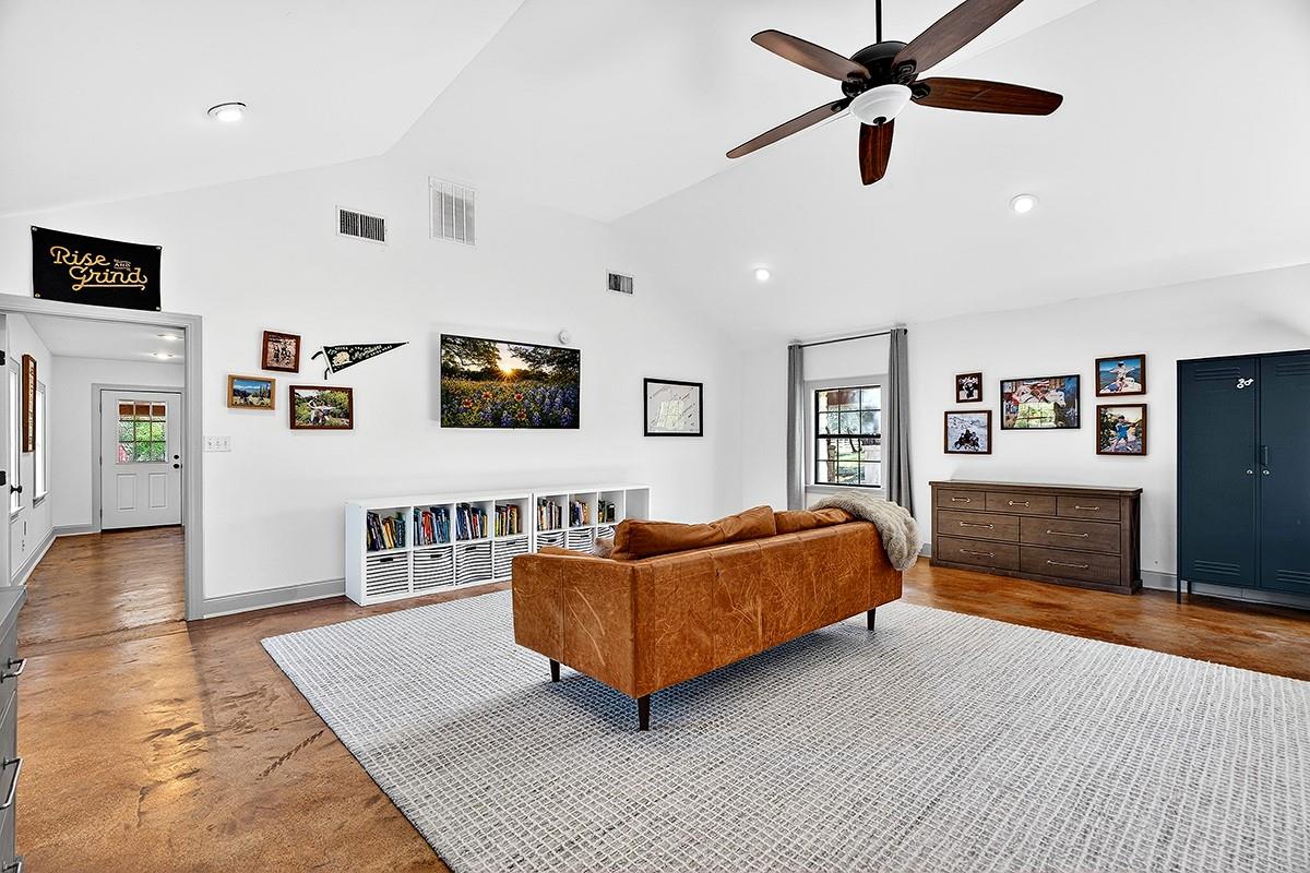 301 Medlin Creek Loop, Dripping Springs, TX 78620