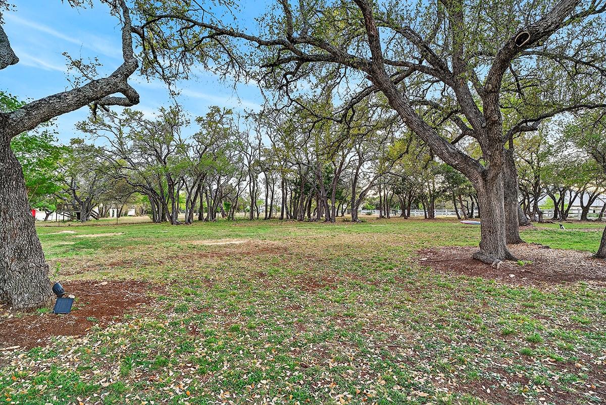301 Medlin Creek Loop, Dripping Springs, TX 78620