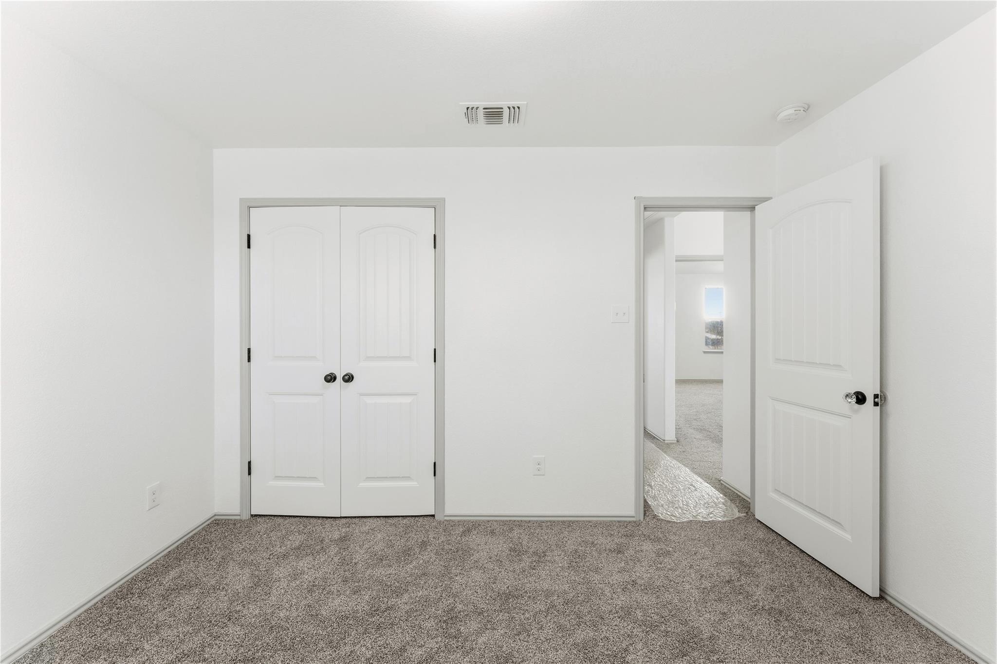 100 Serpentine Ln, Jarrell, TX 76537