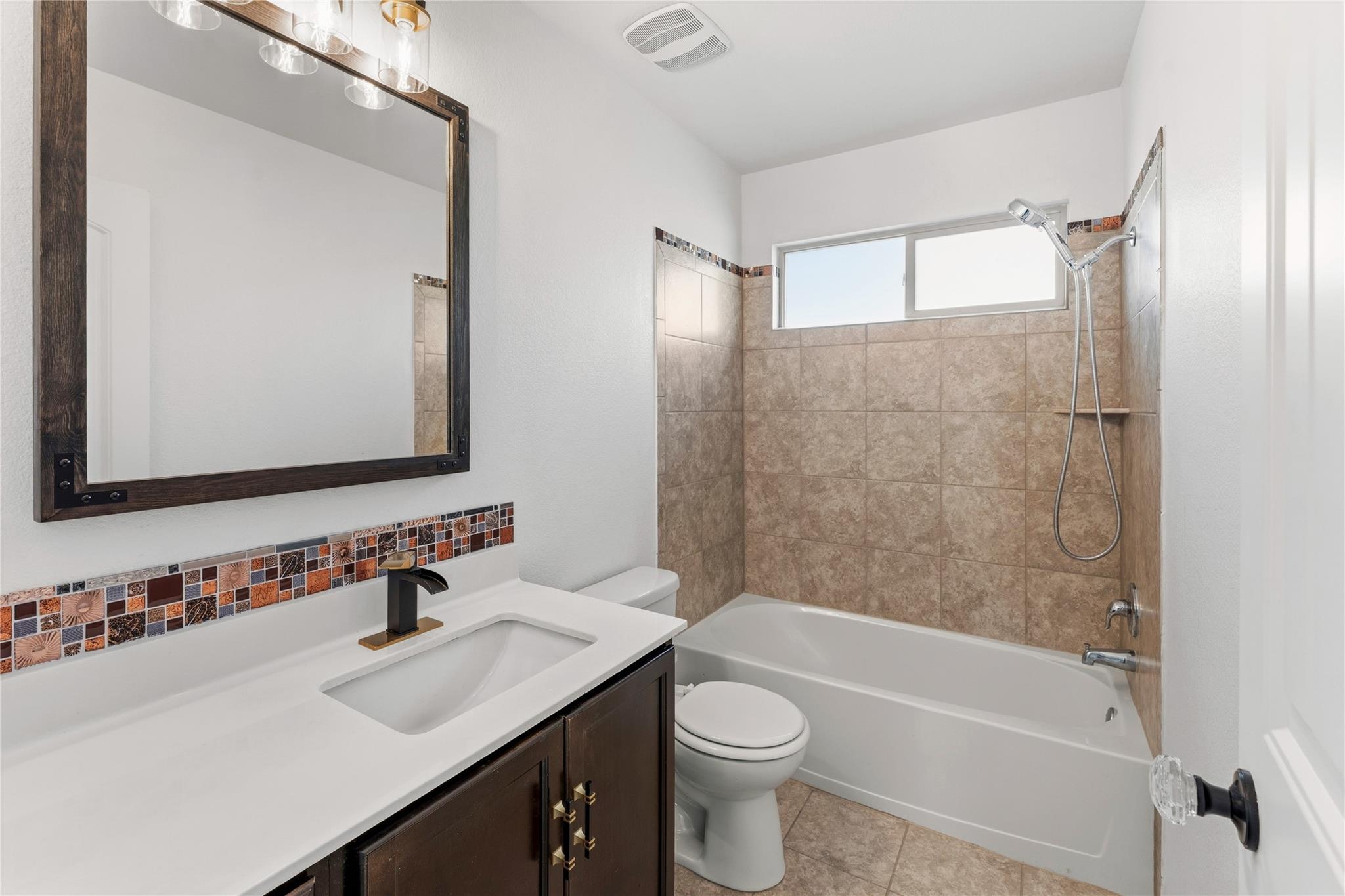 100 Serpentine Ln, Jarrell, TX 76537