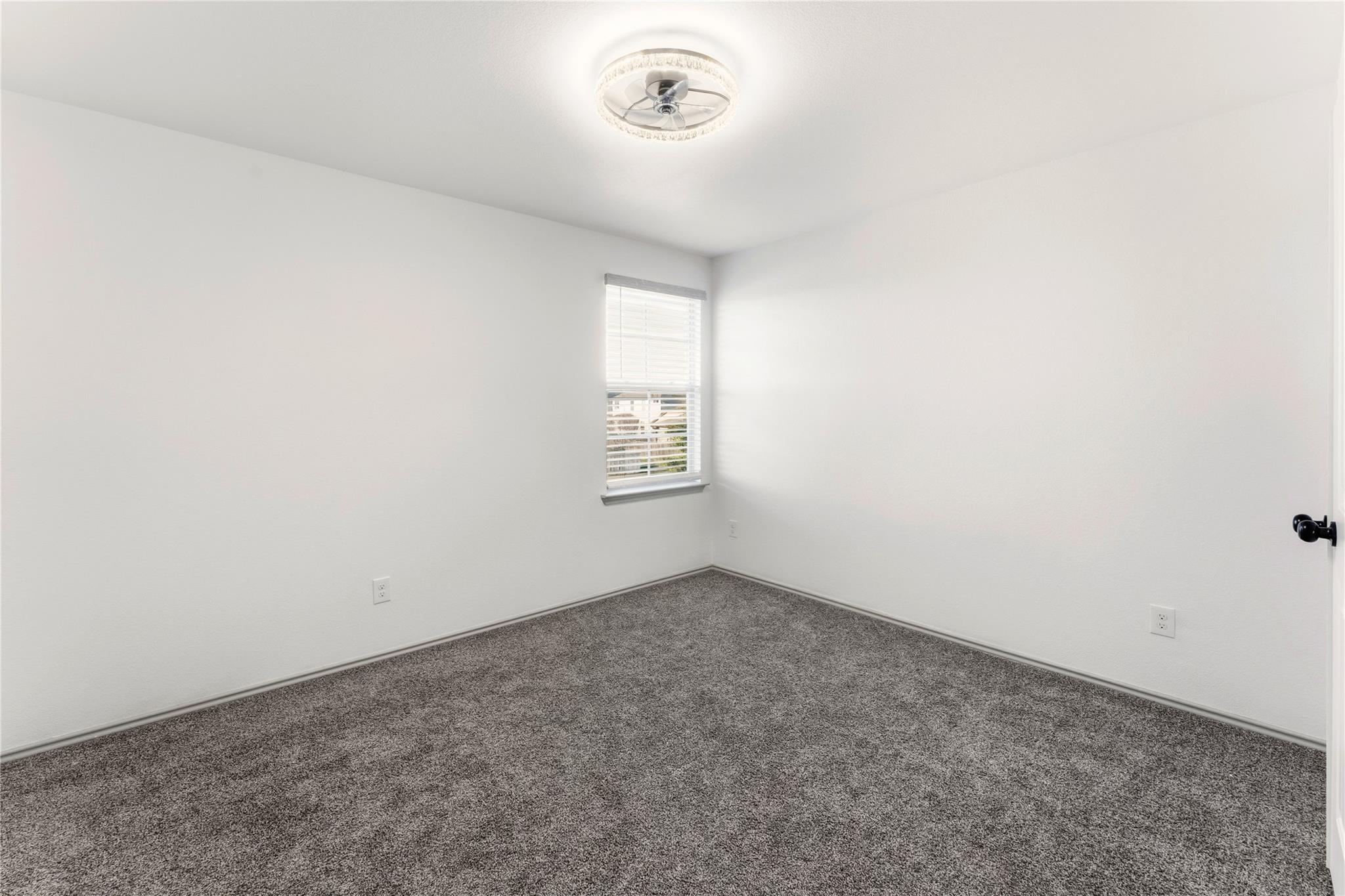 100 Serpentine Ln, Jarrell, TX 76537