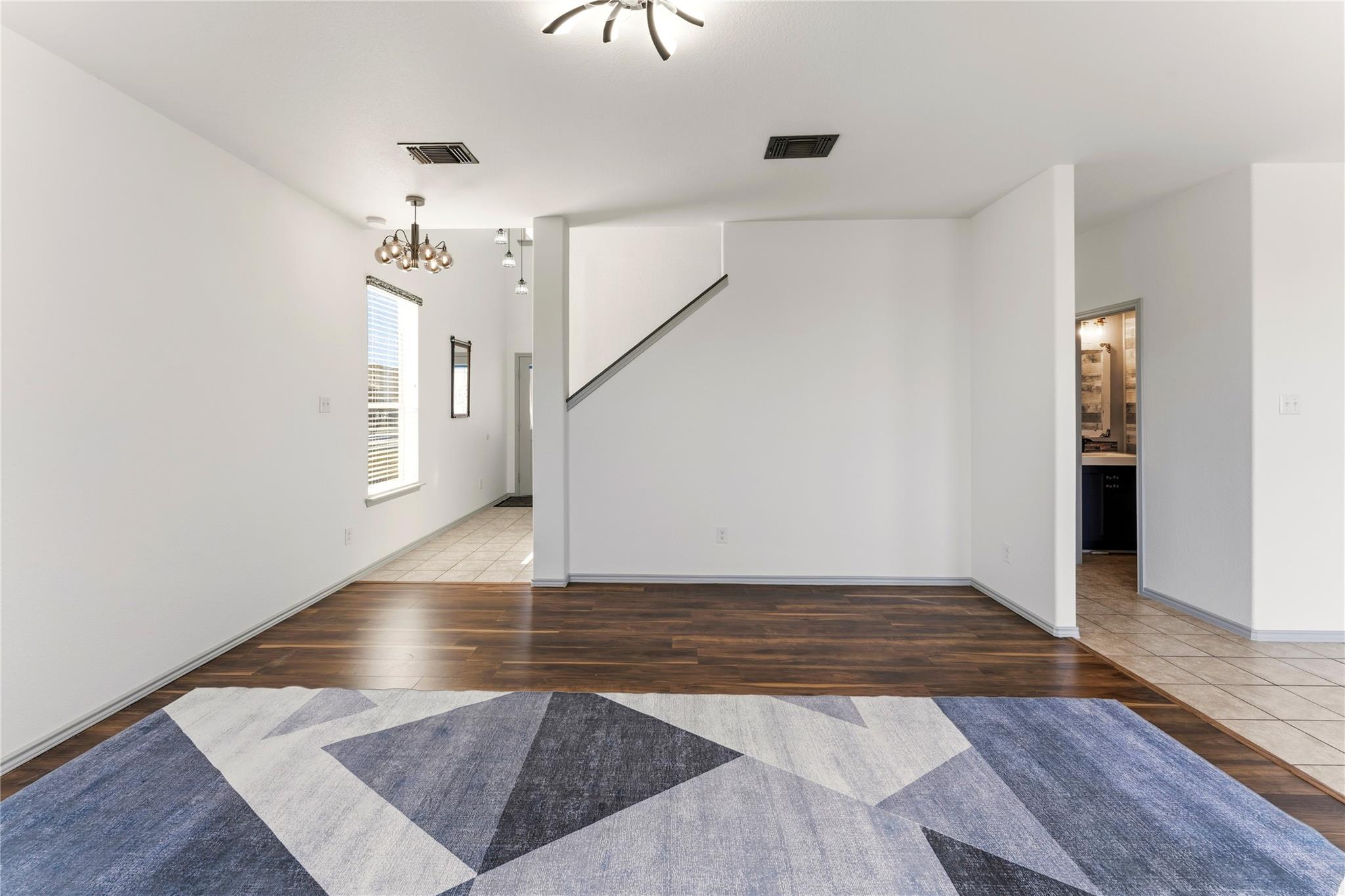 100 Serpentine Ln, Jarrell, TX 76537