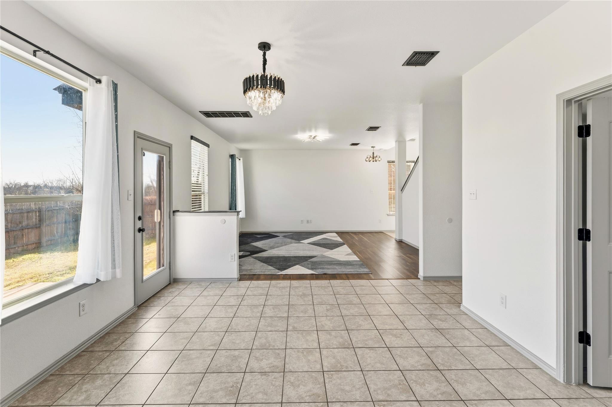 100 Serpentine Ln, Jarrell, TX 76537