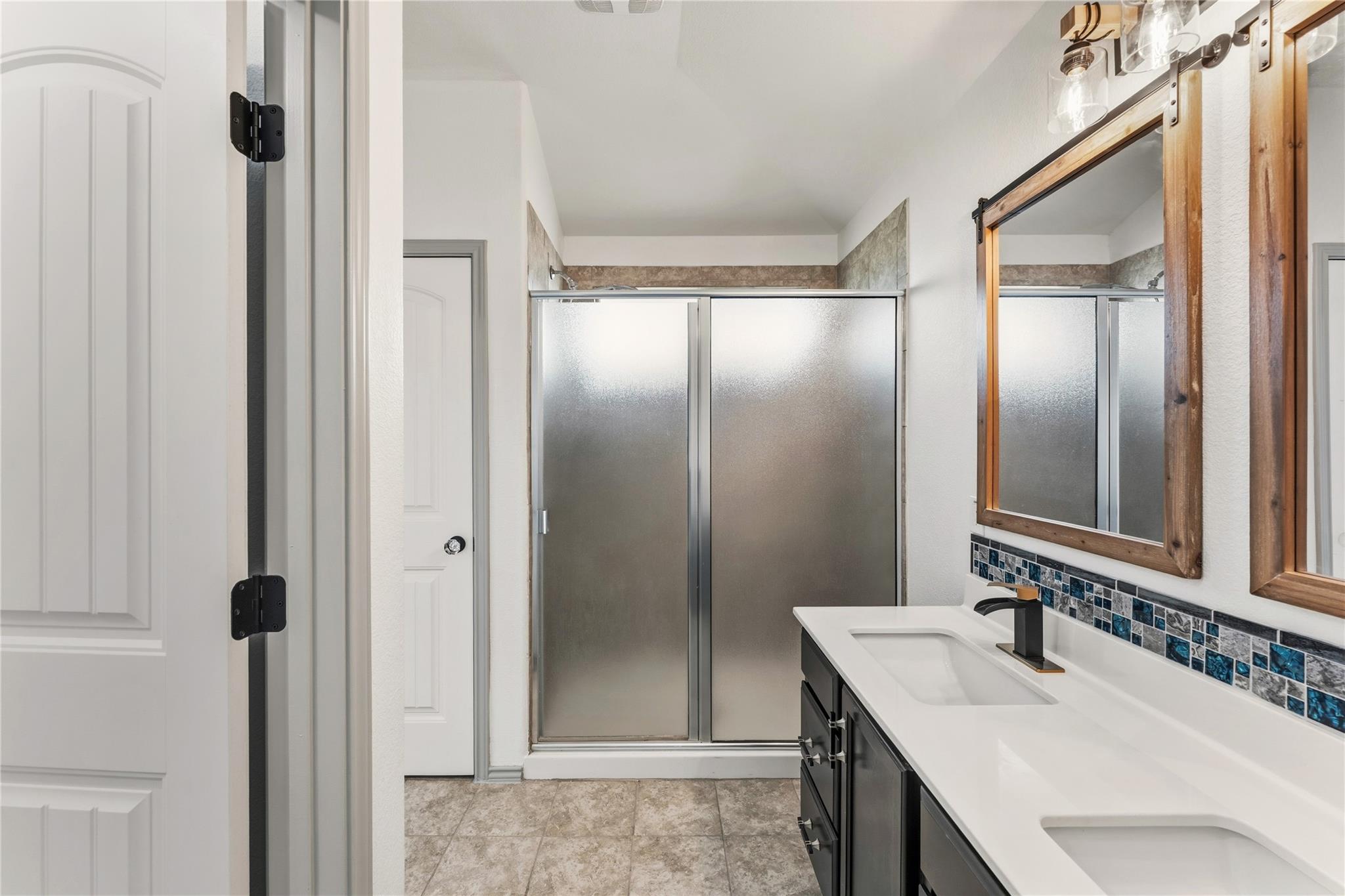 100 Serpentine Ln, Jarrell, TX 76537