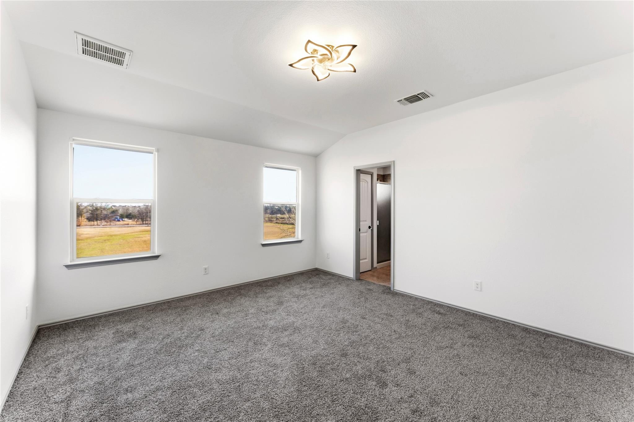 100 Serpentine Ln, Jarrell, TX 76537