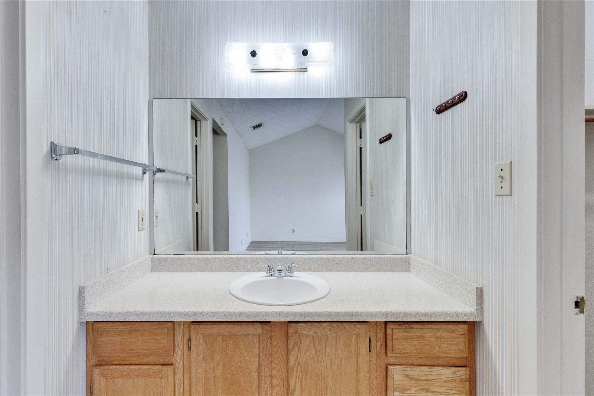 11900 Alpheus Ave # C, Austin, TX 78759