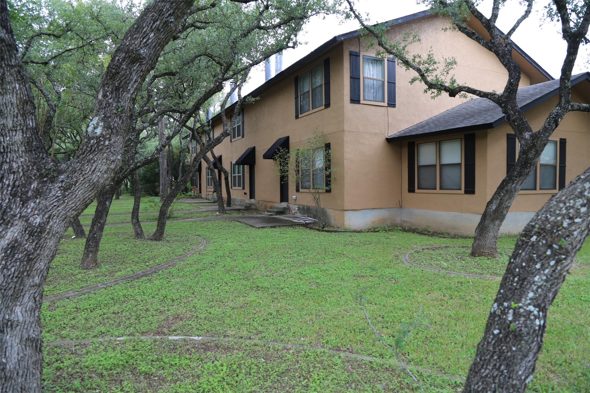 4 Deerfield Dr # D, Wimberley, TX 78676