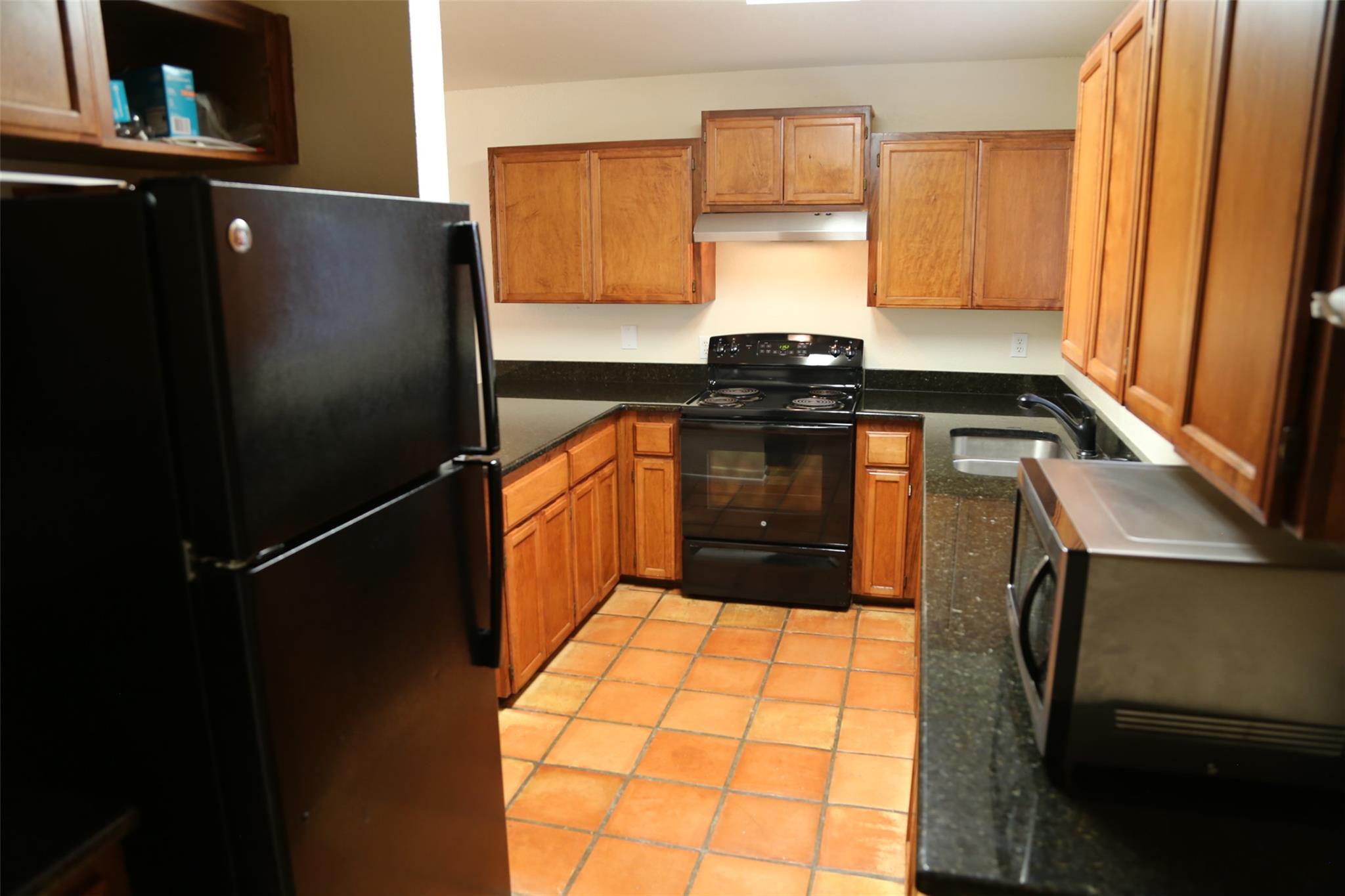 4 Deerfield Dr # D, Wimberley, TX 78676