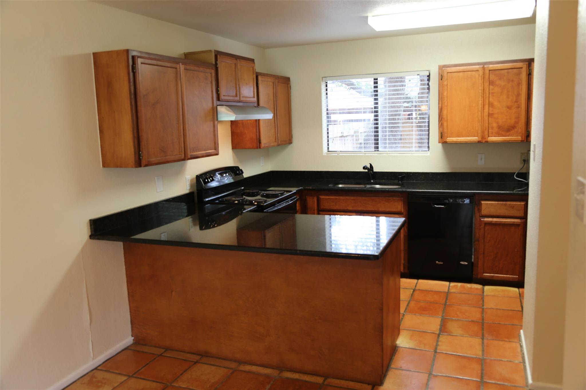 4 Deerfield Dr # D, Wimberley, TX 78676