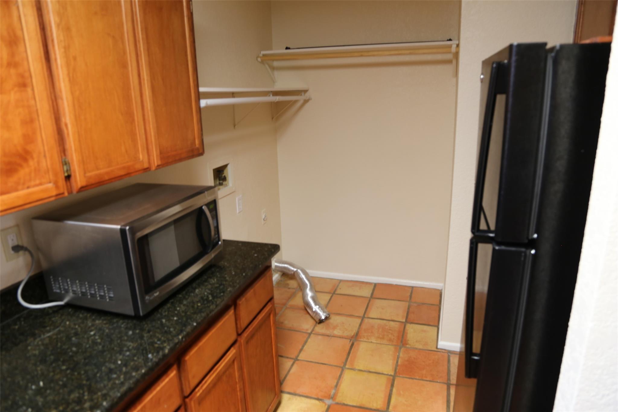 4 Deerfield Dr # D, Wimberley, TX 78676