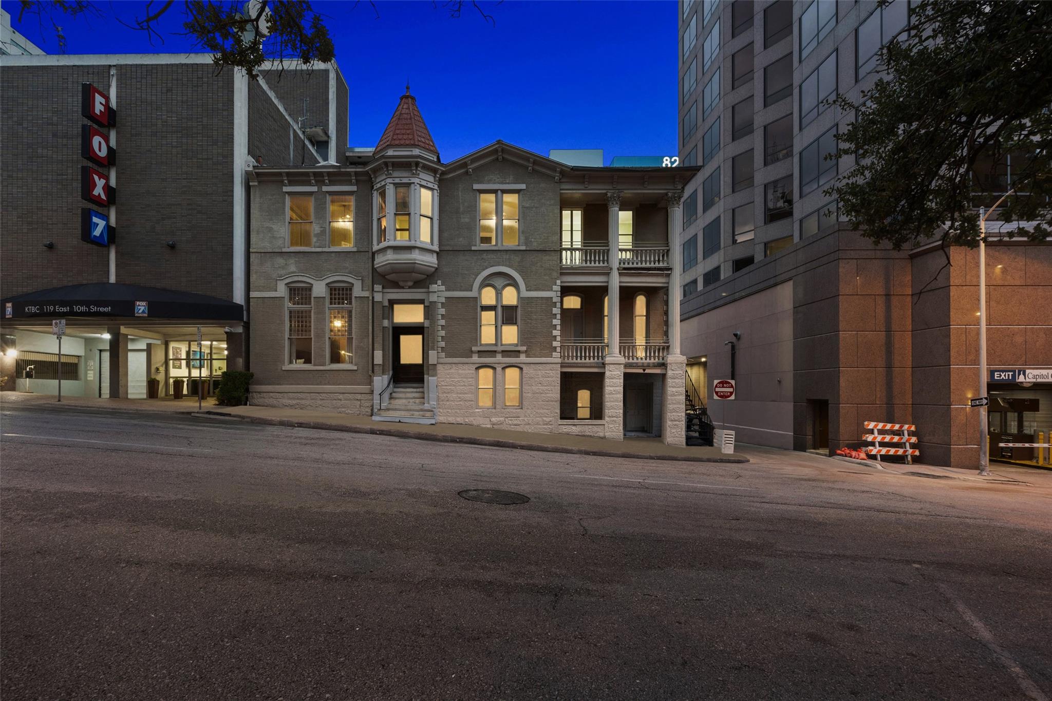 109 E 10th St, Austin, TX 78701