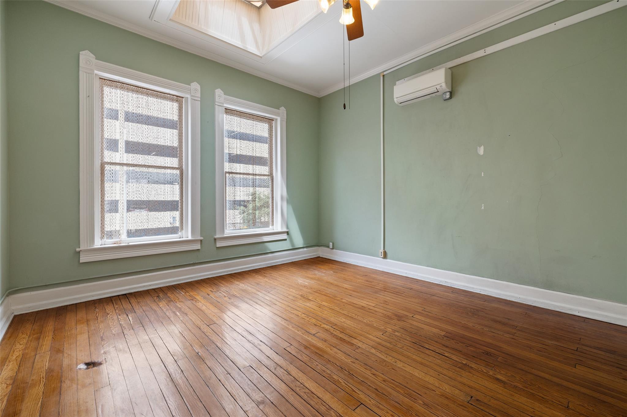 109 E 10th St, Austin, TX 78701