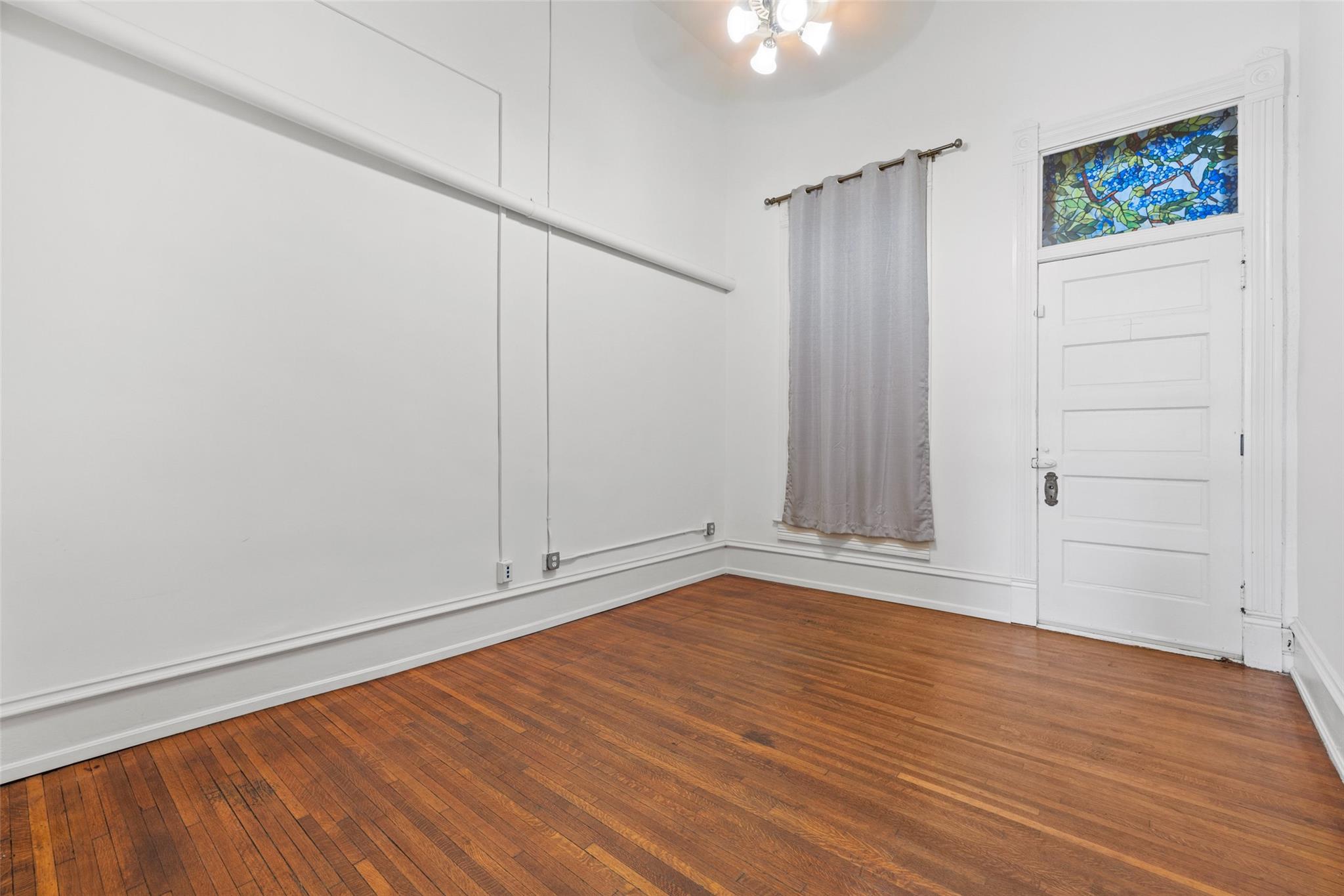 109 E 10th St, Austin, TX 78701