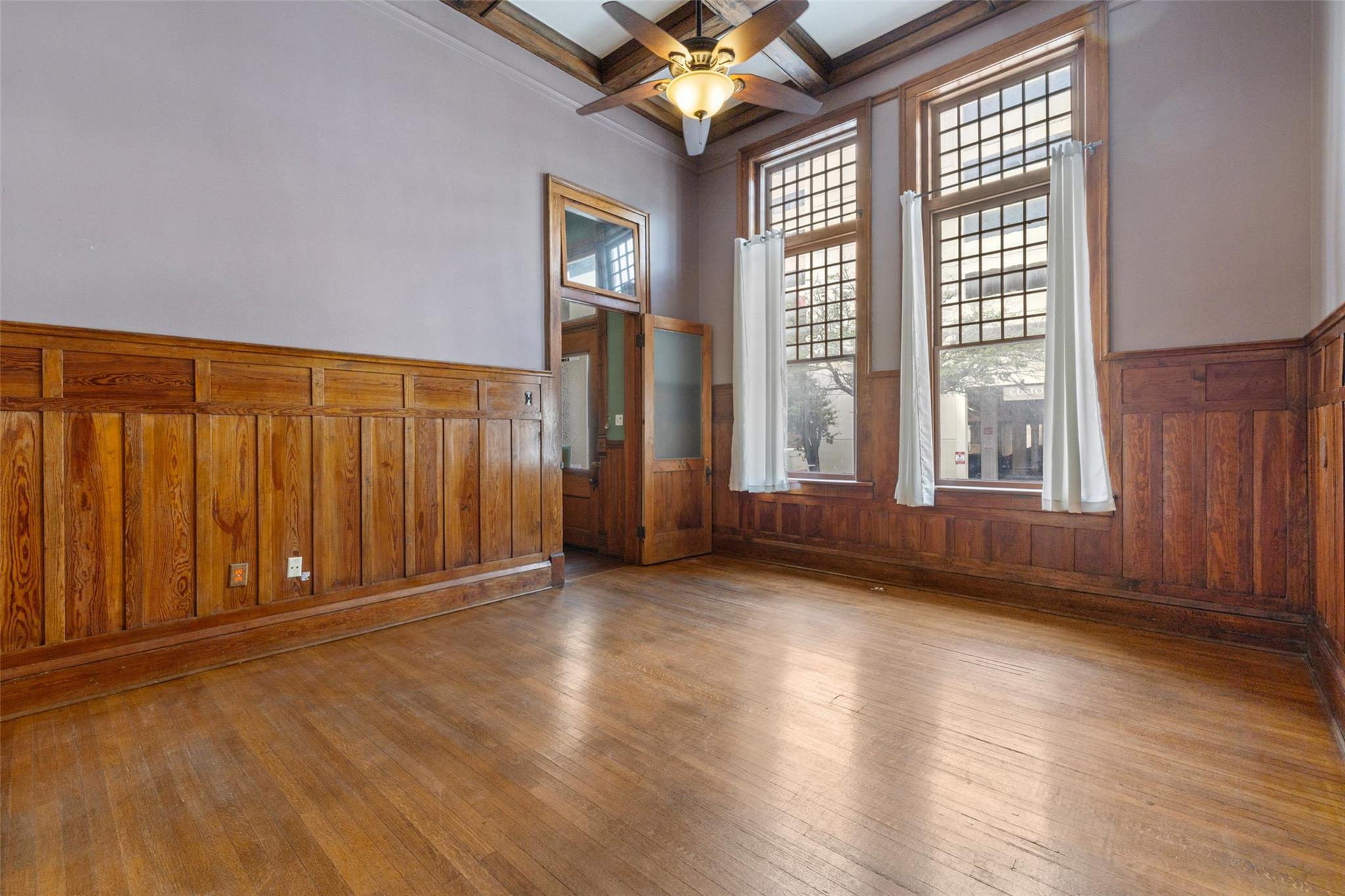 109 E 10th St, Austin, TX 78701