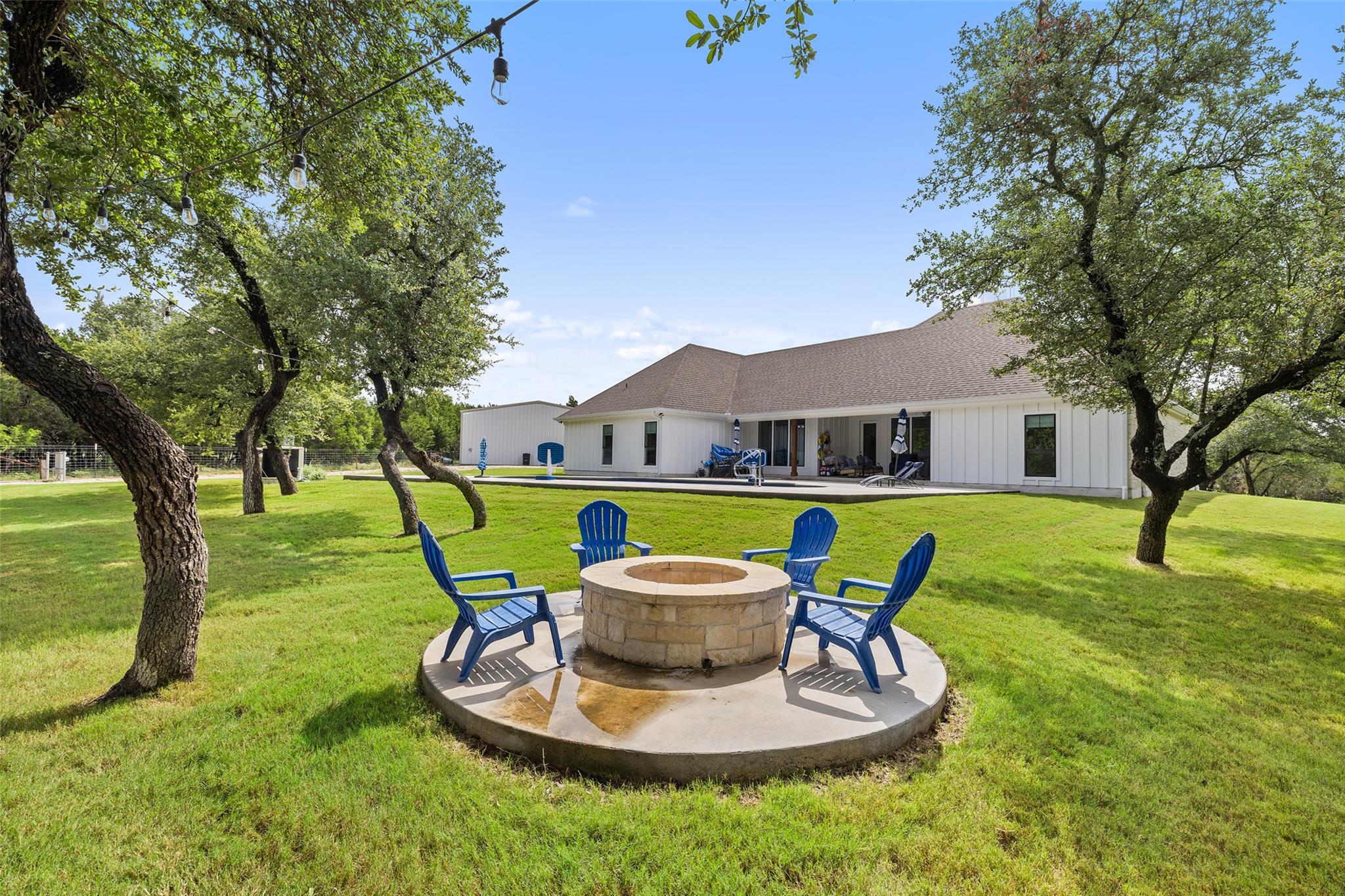 210 Levon Ln, Burnet, TX 78611