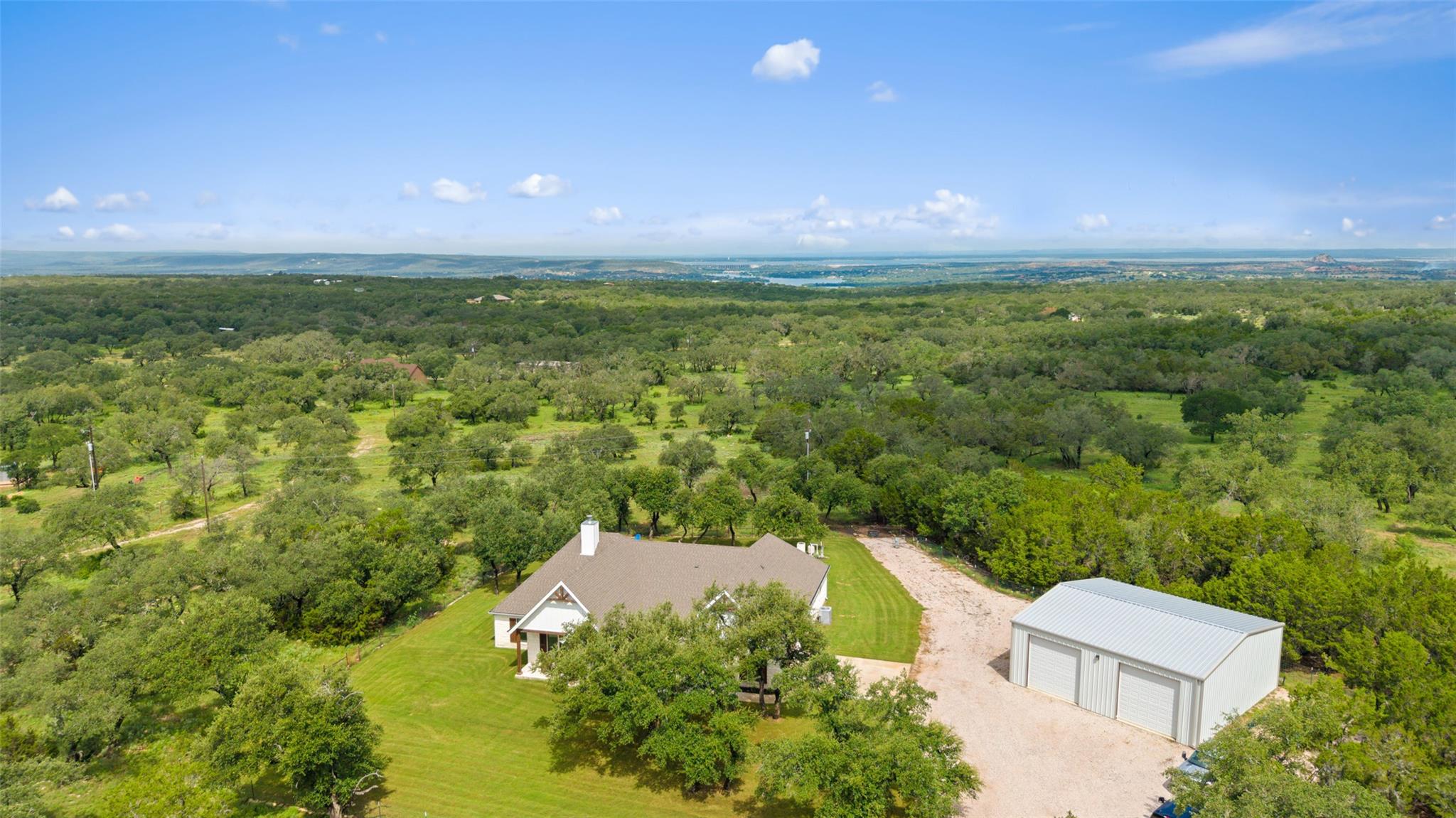 210 Levon Ln, Burnet, TX 78611