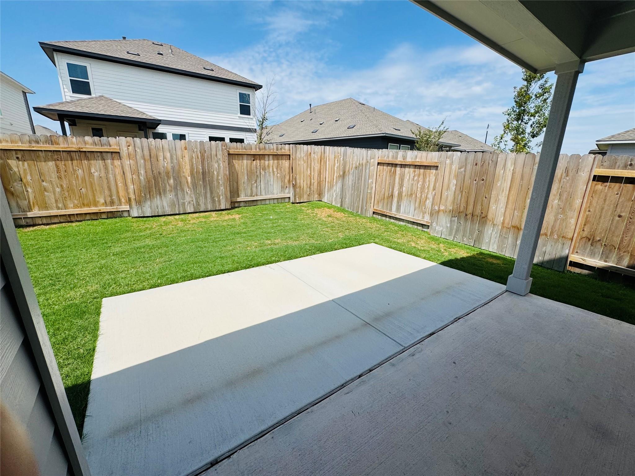 109 Corn Ln, Hutto, TX 78634