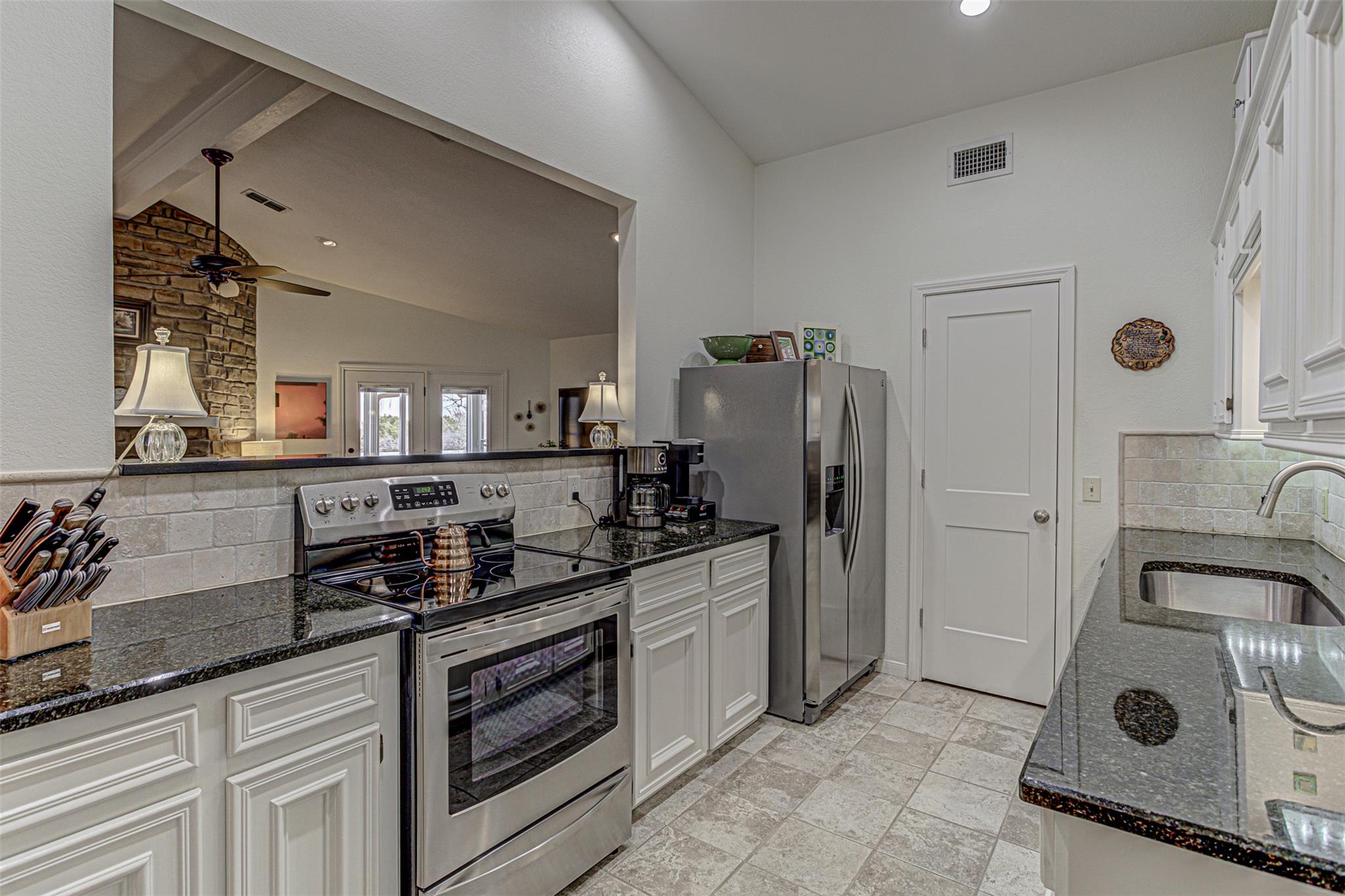 507 Mountain Dr, Horseshoe Bay, TX 78657