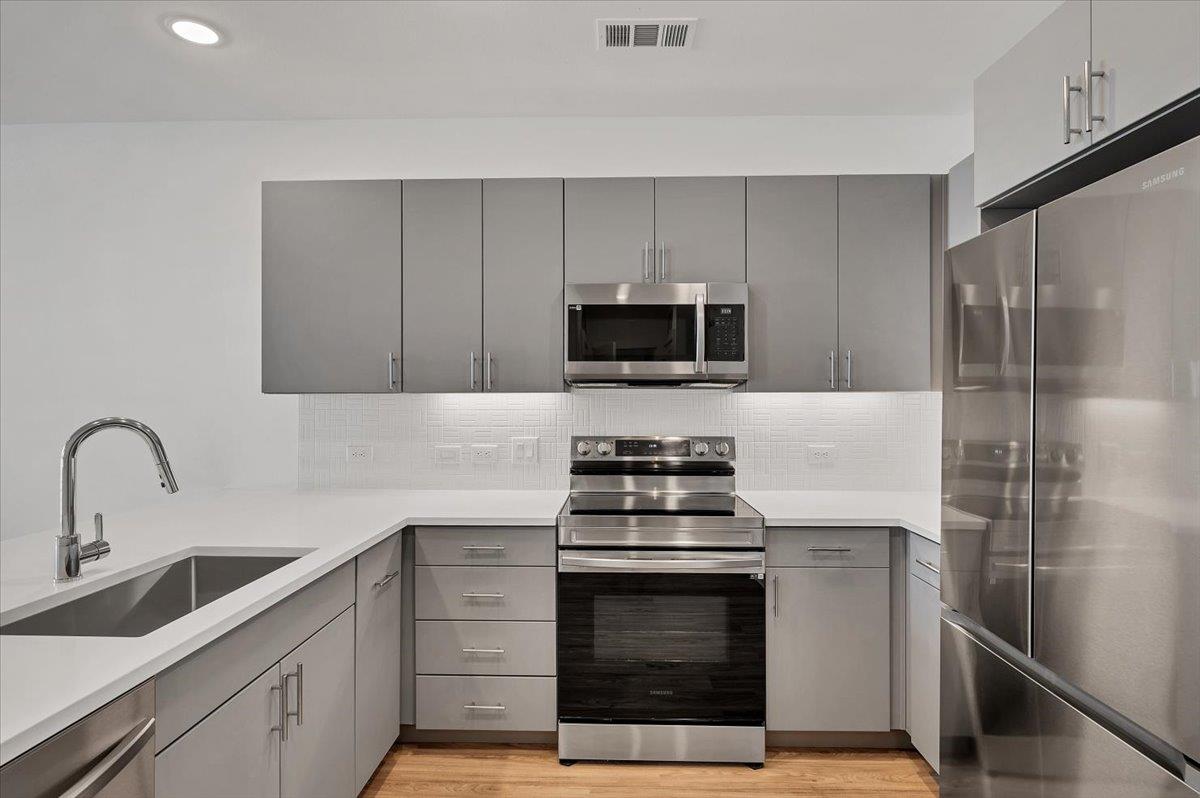 4801 Springdale Rd # 1402, Austin, TX 78723