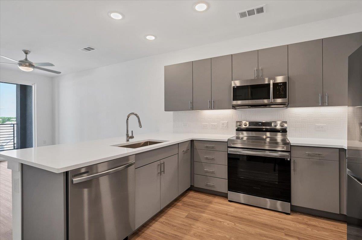 4801 Springdale Rd # 1402, Austin, TX 78723