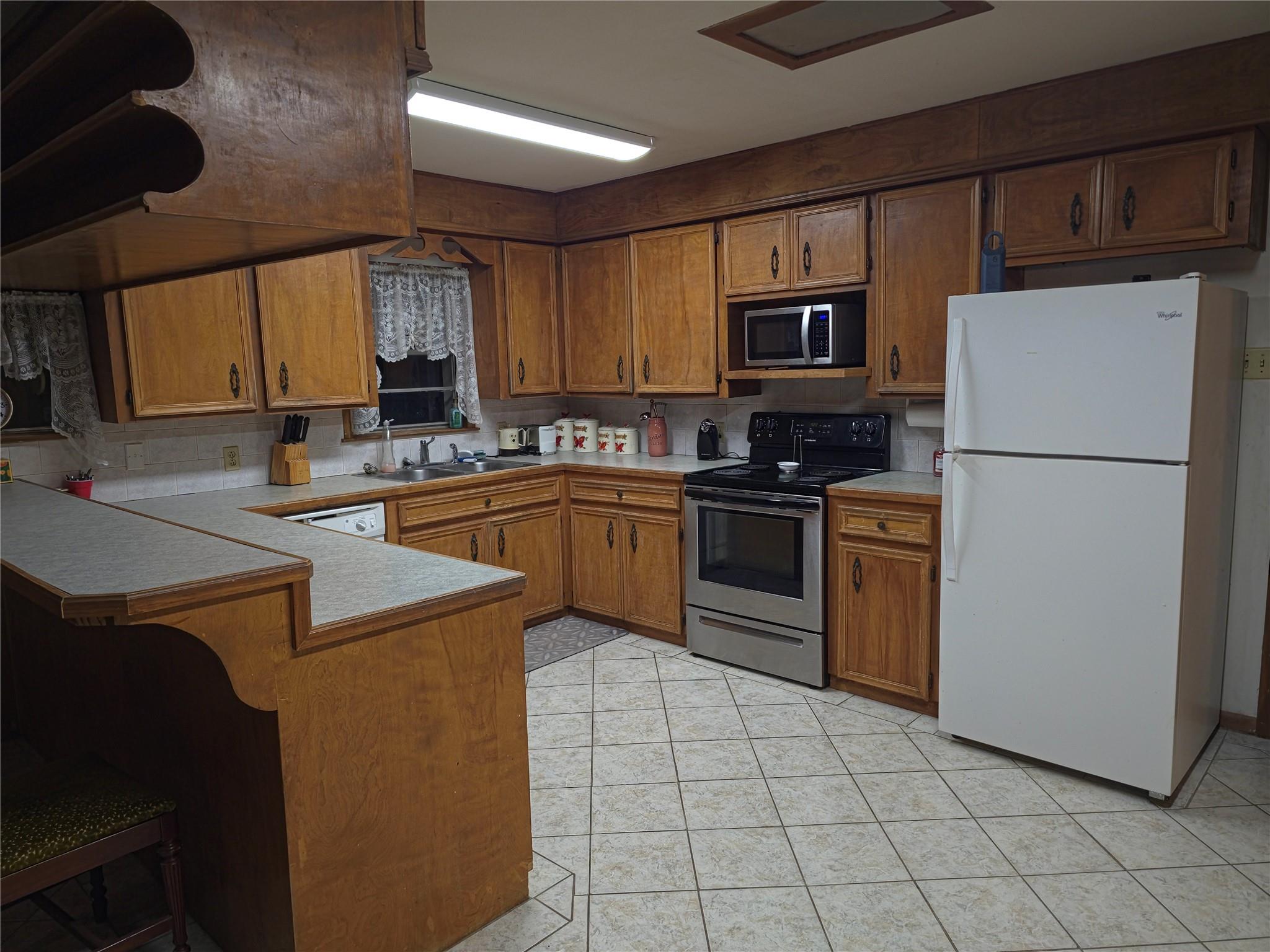 5066 Fm 535, Cedar Creek, TX 78612