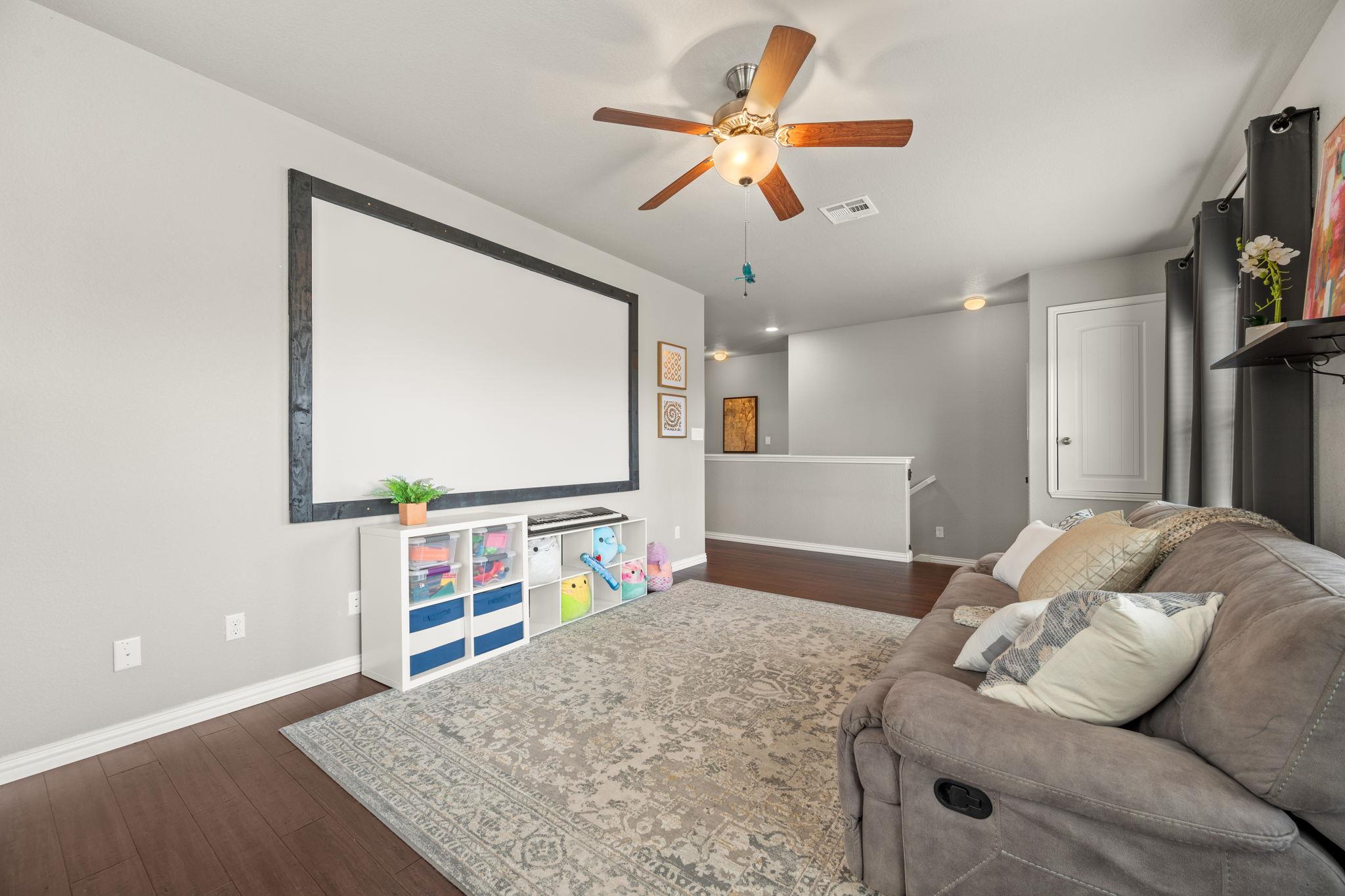 168 Golden Eagle Ln, Leander, TX 78641