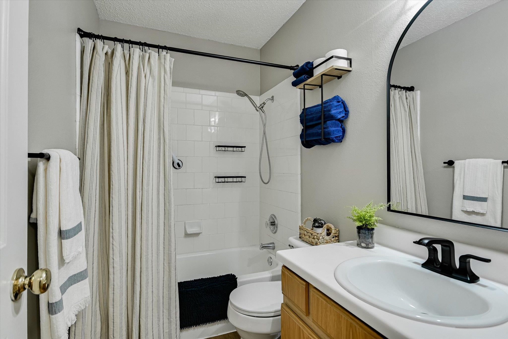 2124 Coats Cir, Austin, TX 78748