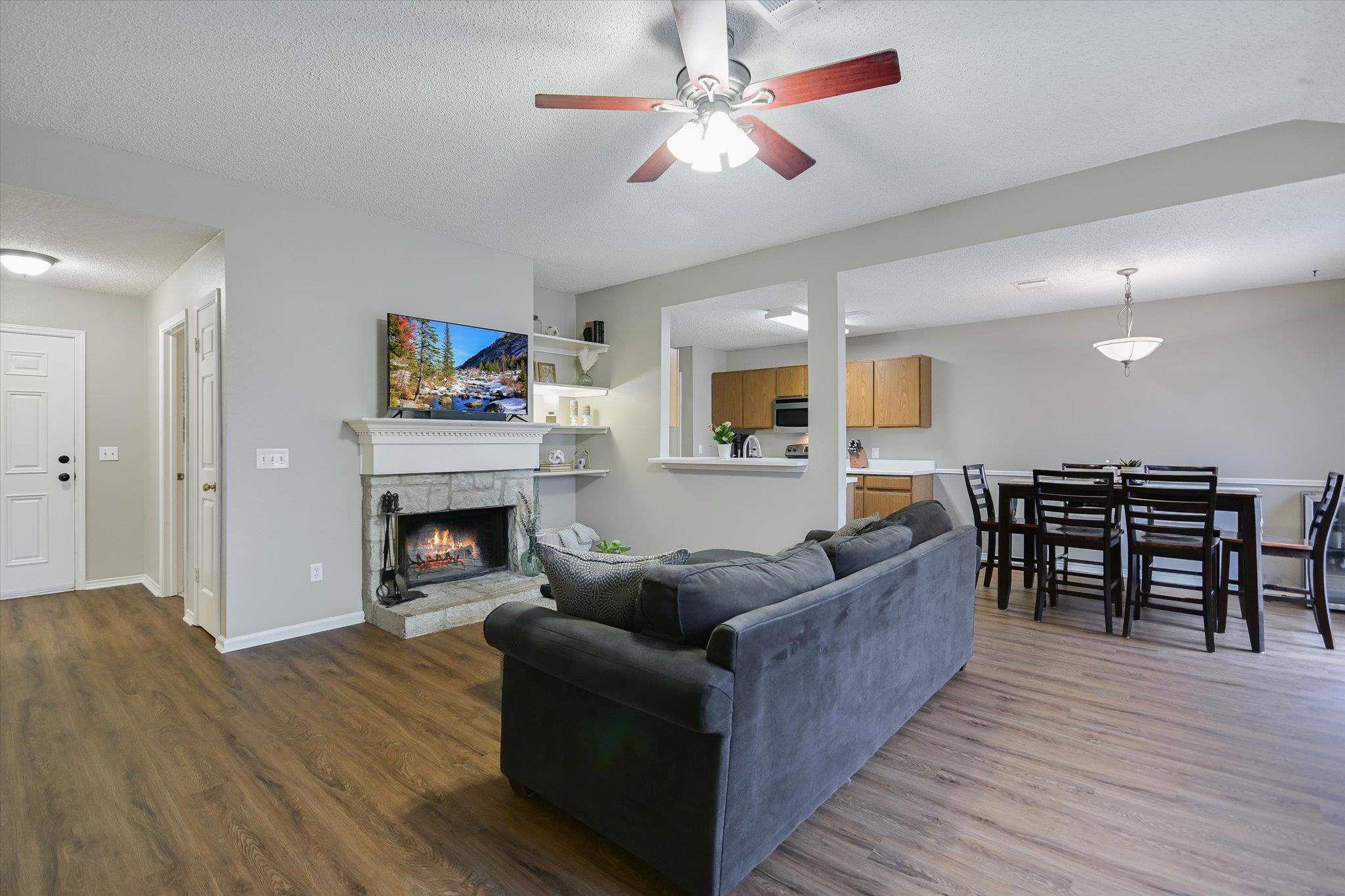 2124 Coats Cir, Austin, TX 78748