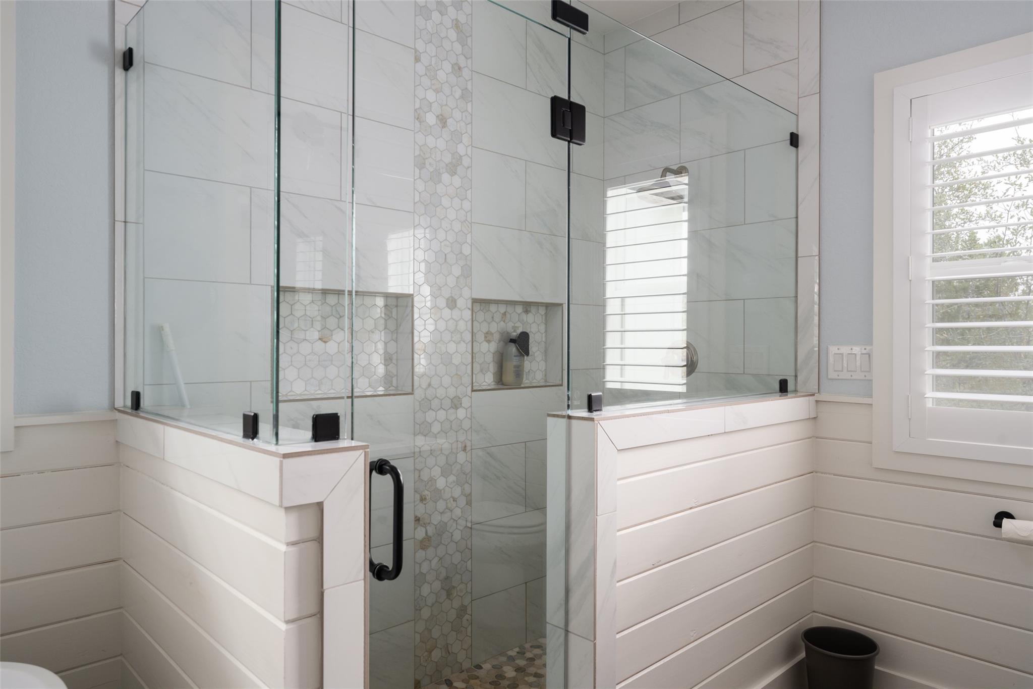 1382 Cottonwood Rd, Fischer, TX 78623