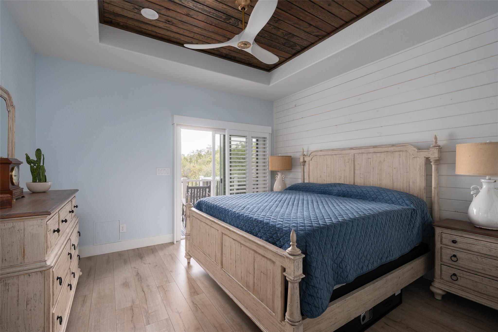 1382 Cottonwood Rd, Fischer, TX 78623