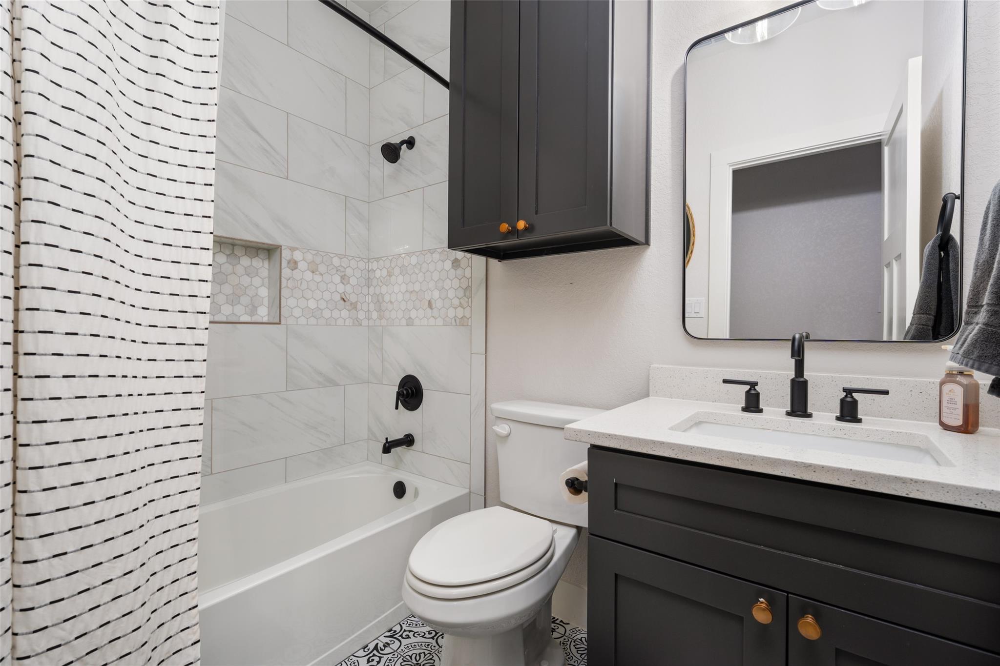 1382 Cottonwood Rd, Fischer, TX 78623