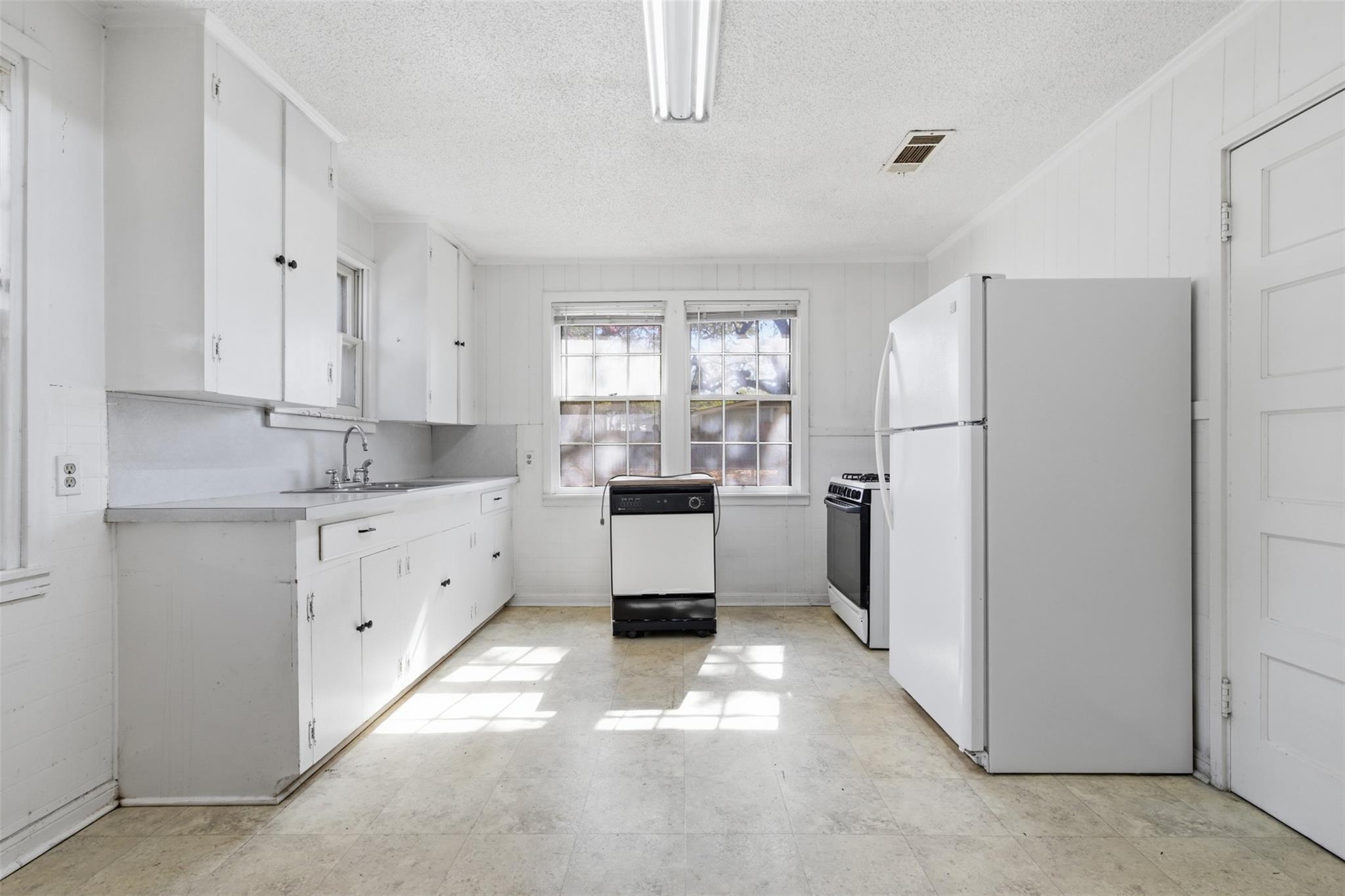 2607 S 4th St, Austin, TX 78704