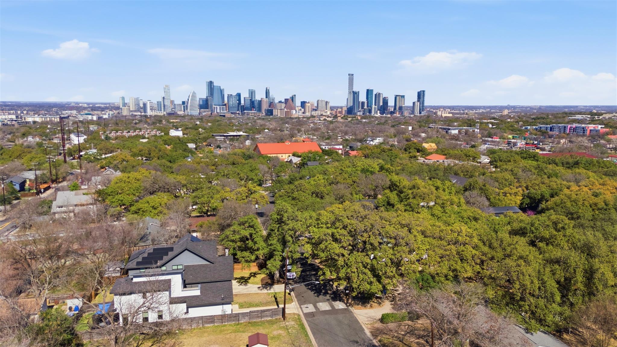 2607 S 4th St, Austin, TX 78704