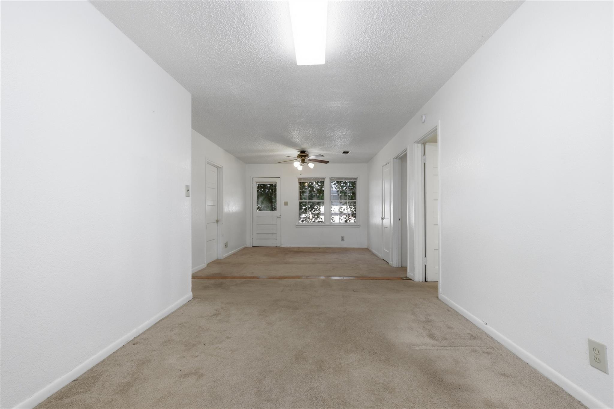 2607 S 4th St, Austin, TX 78704