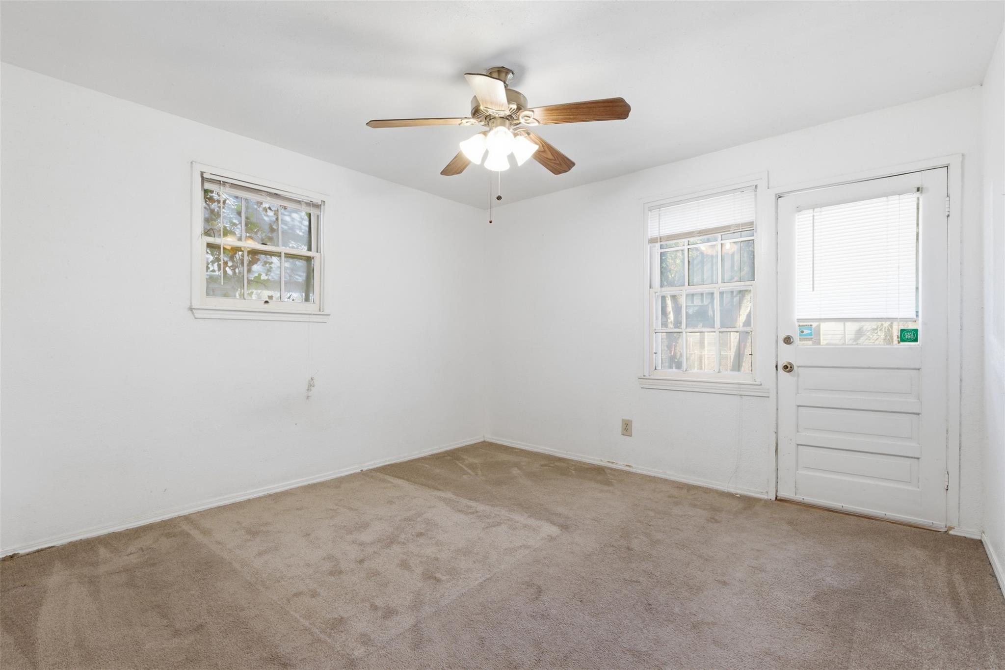 2607 S 4th St, Austin, TX 78704