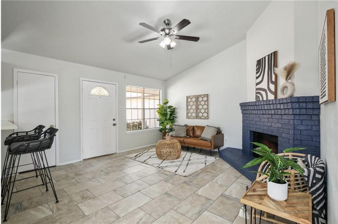 517 Greenlawn Blvd # 517, Round Rock, TX 78664