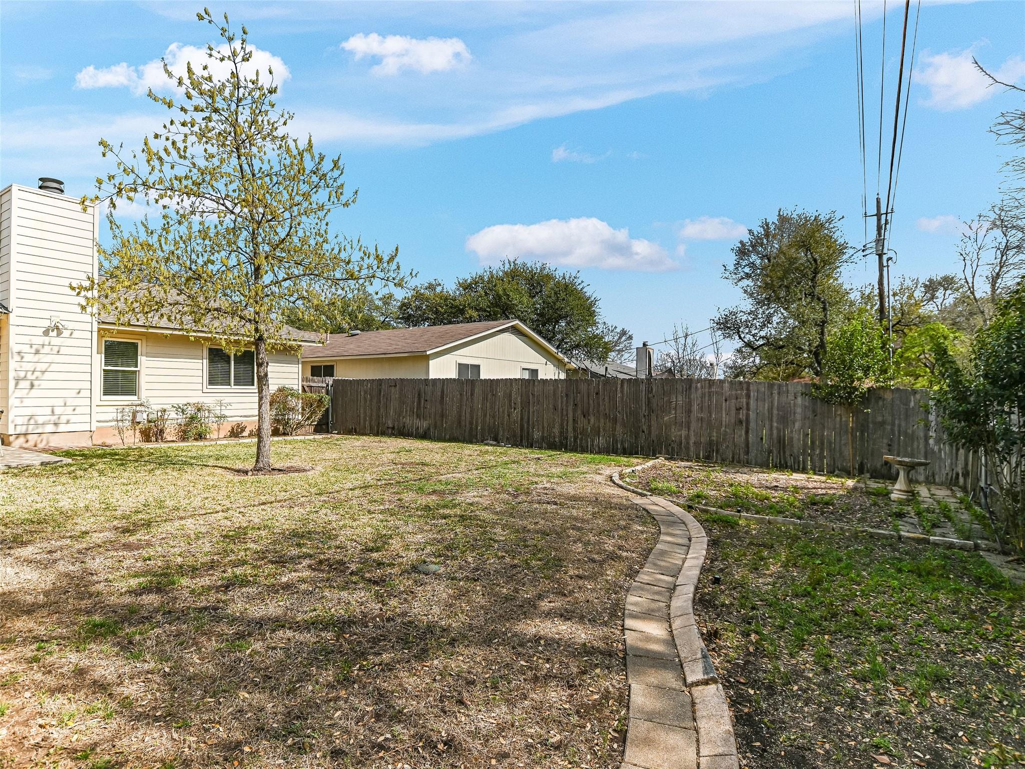 11206 Blackmoor Dr, Austin, TX 78759