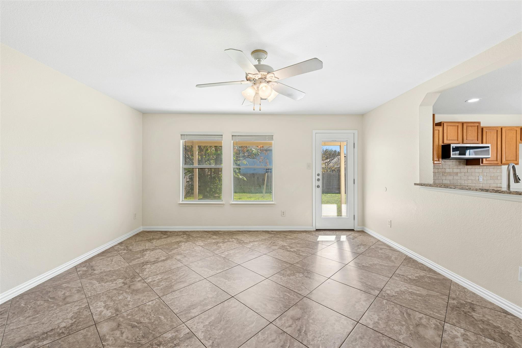 17913 Honey Locust Ln, Elgin, TX 78621