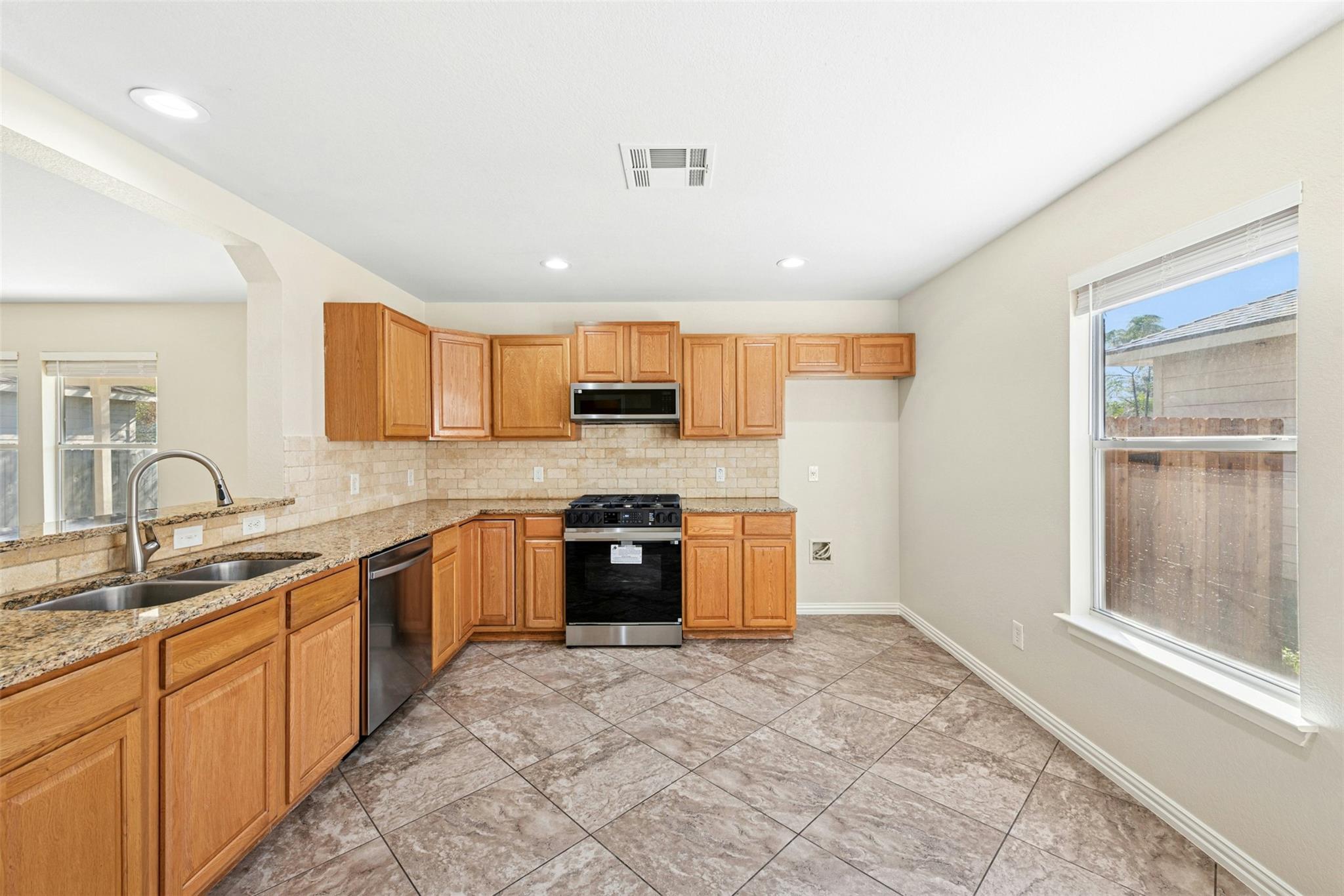 17913 Honey Locust Ln, Elgin, TX 78621