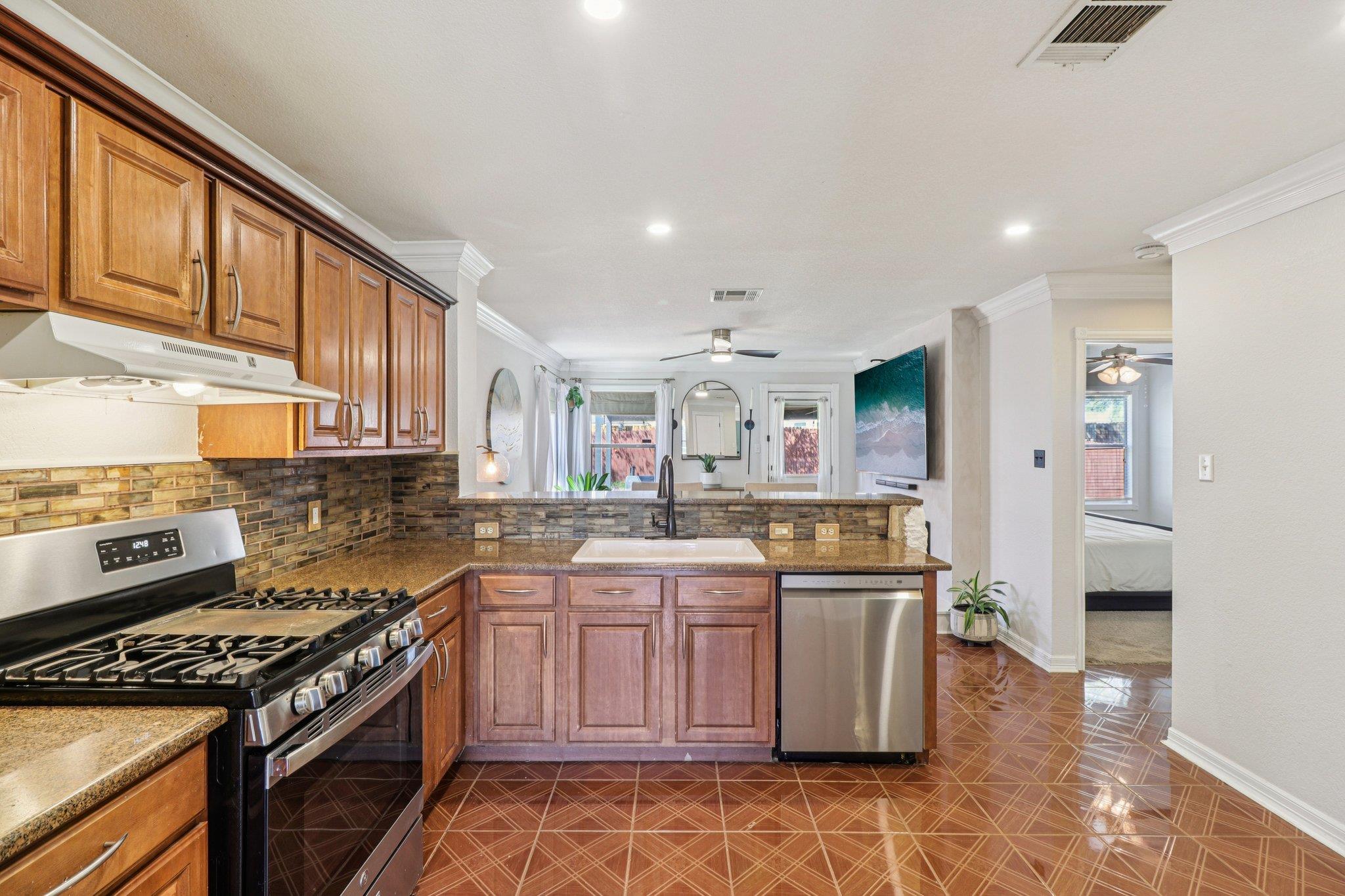 13508 Sierra Wind Ln, Elgin, TX 78621