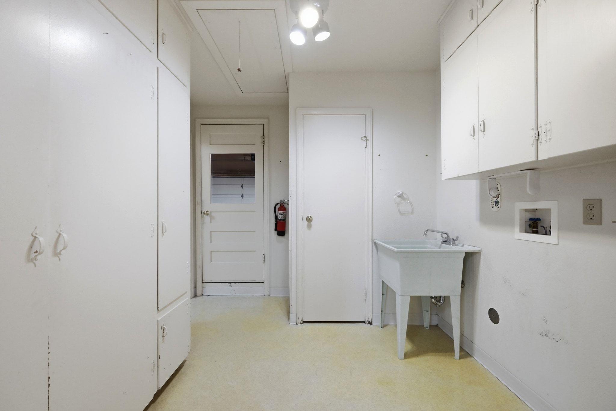 405 Ridgewood Rd, Austin, TX 78746