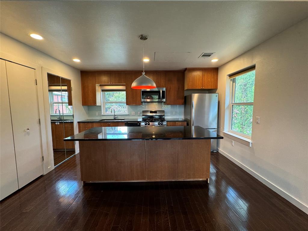 1208 E 2nd St # B, Austin, TX 78702