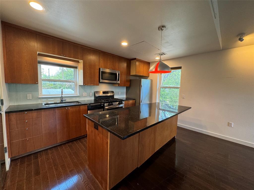 1208 E 2nd St # B, Austin, TX 78702