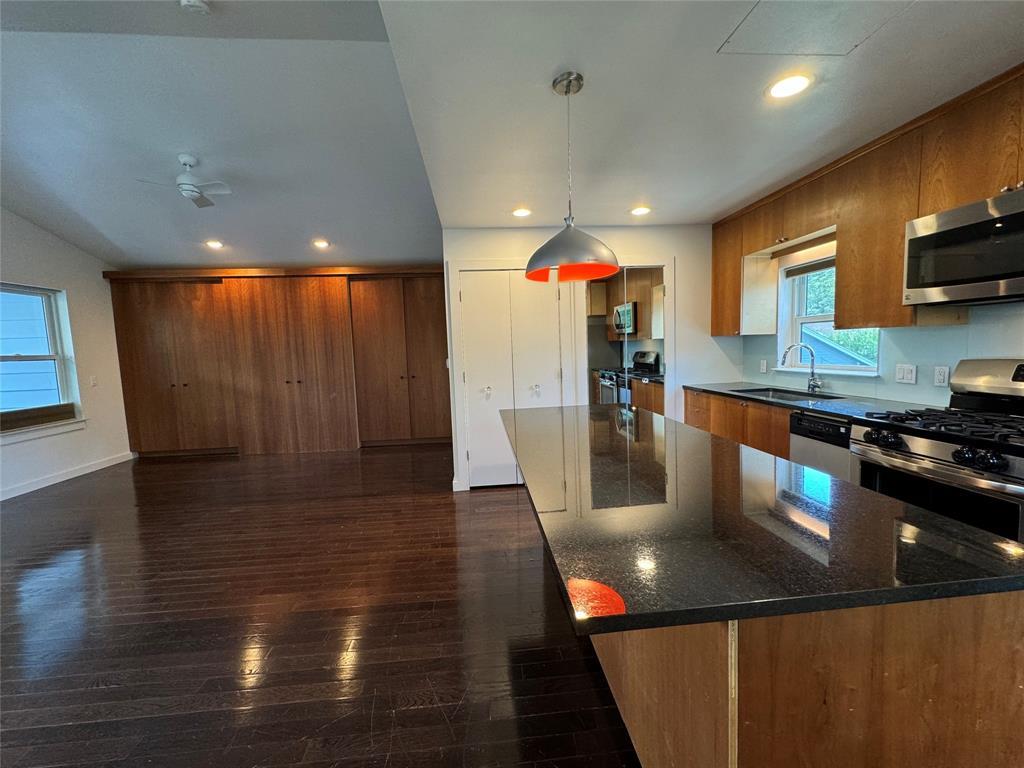 1208 E 2nd St # B, Austin, TX 78702